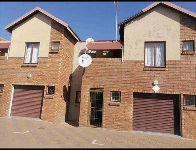 3 BEDROOM DUPLEX FOR SALE IN ANNADALE